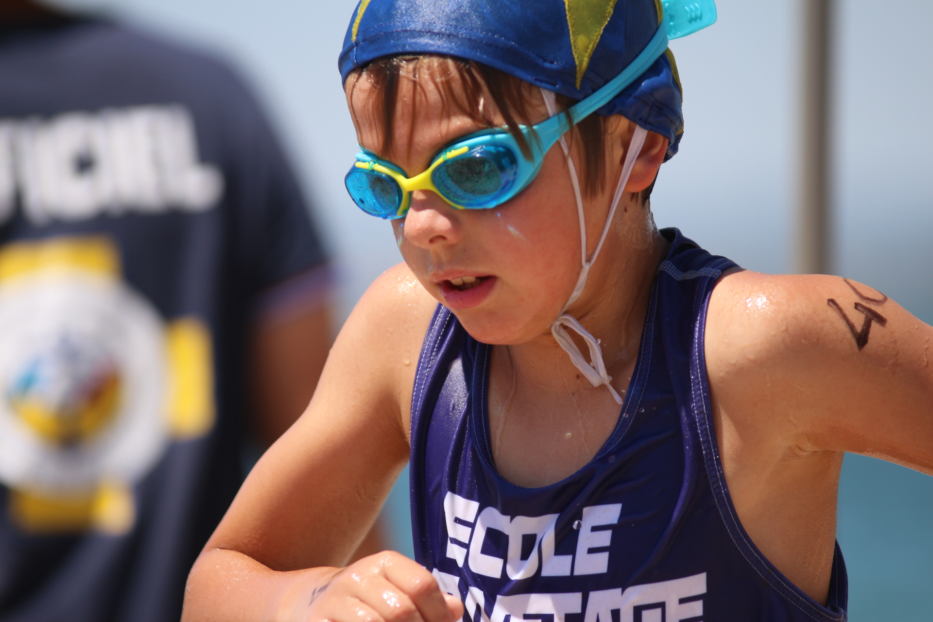 Jeune compétiteur École de Sauvetage en course — ESM Marseille