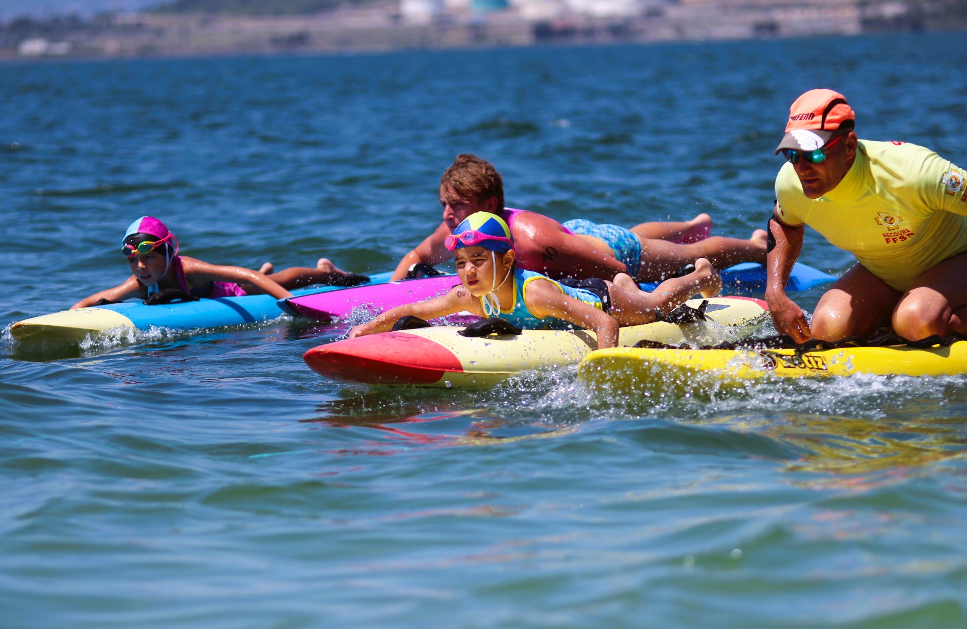 Course de planches en mer entre clubs — Nippers ESM Marseille