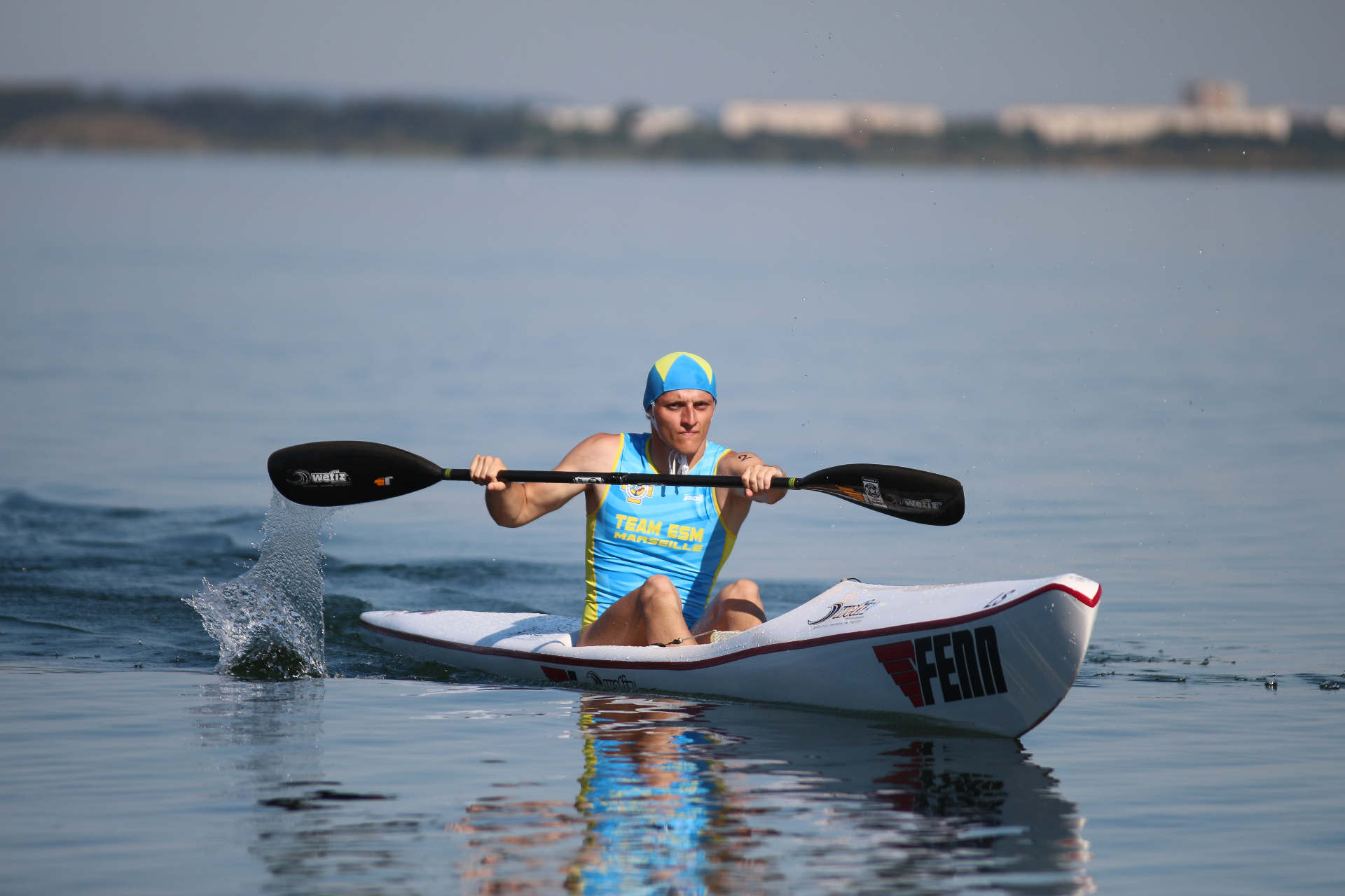 Course en kayak de sauvetage en mer — Team ESM Marseille