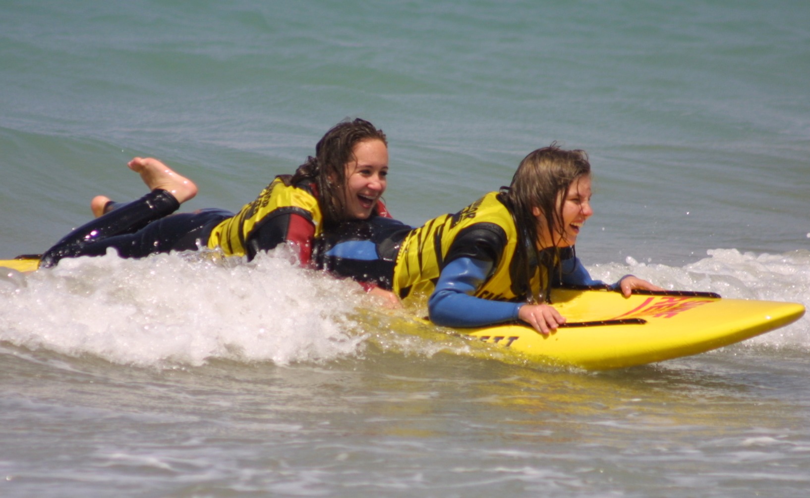 Glisse et sauvetage sur planche en mer
